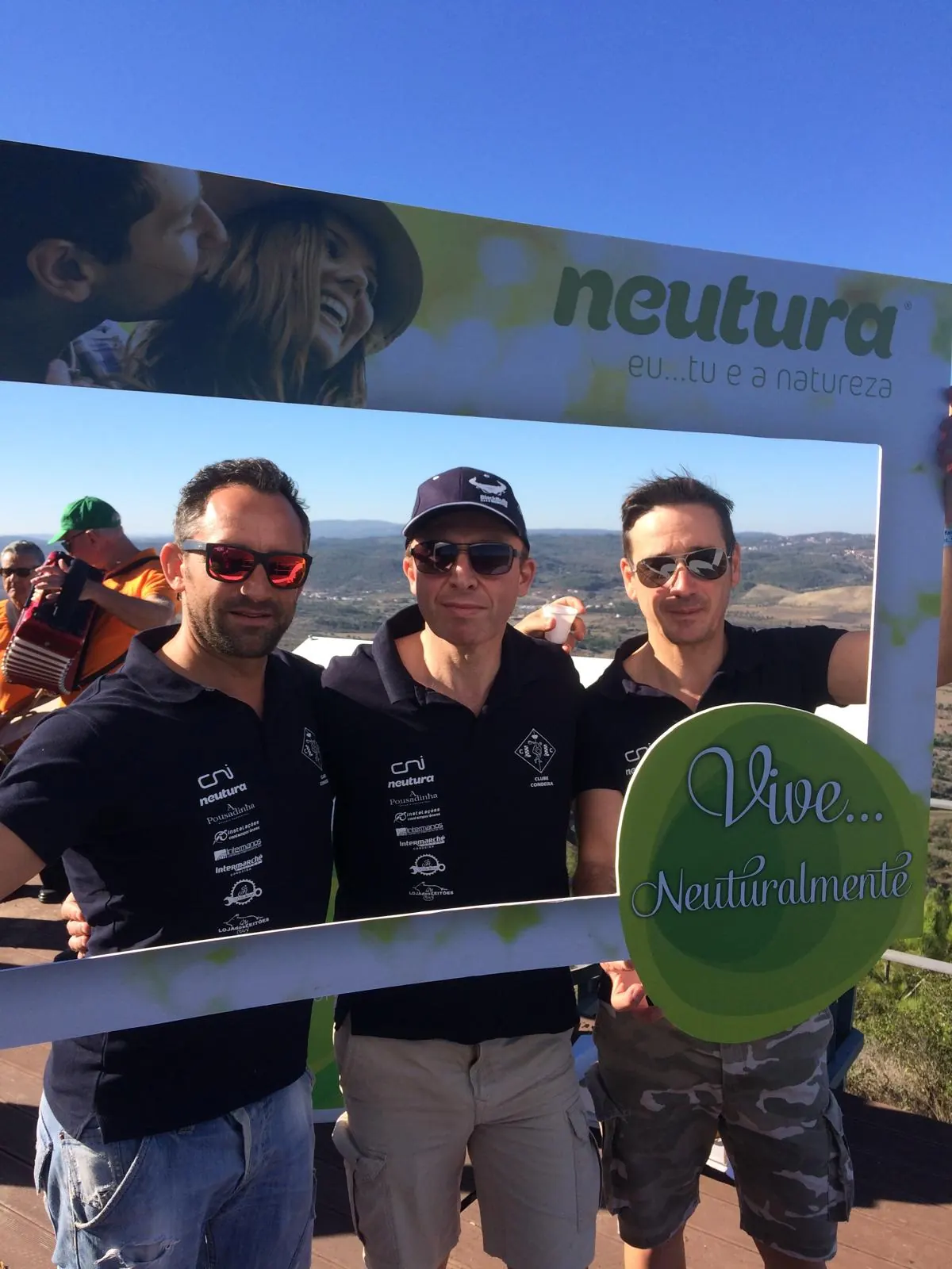 Equipa Dalifal num evento com moldura fotográfica Neutura